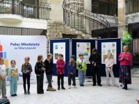 uczestnicy pleneru na scenie