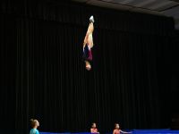 skacząca na batucie