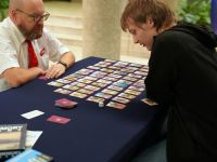 uczestnicy pałacu rozwiązujący łamigłówki narodowościowe