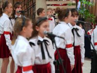 zespół wokalny na scenie